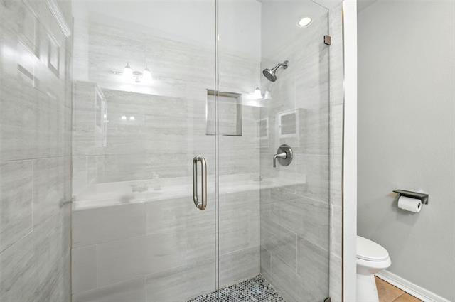 Building Photo - 1008 Colonial Dr