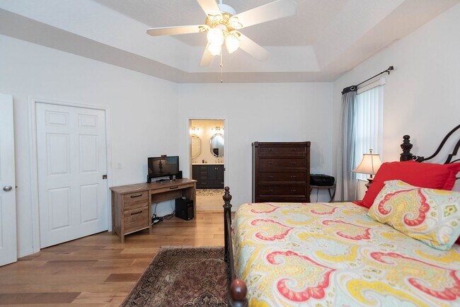 Building Photo - Beautiful Home in Satellite Beach including Lawncare and Community Pool