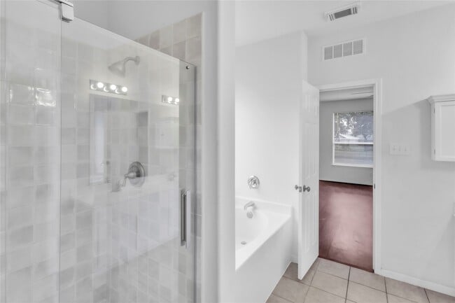 Building Photo - 18027 Oak Orchard Lane