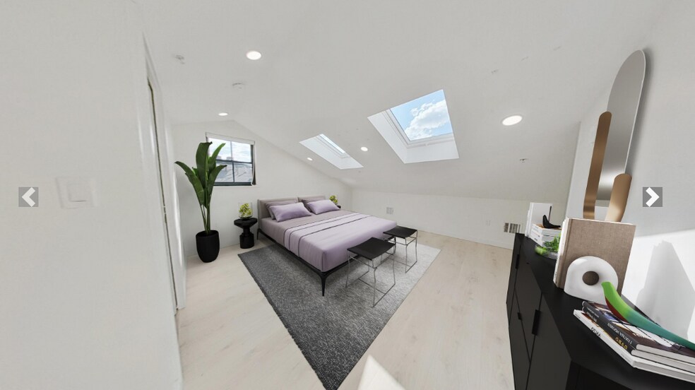 Building Photo - 2 Worthington St