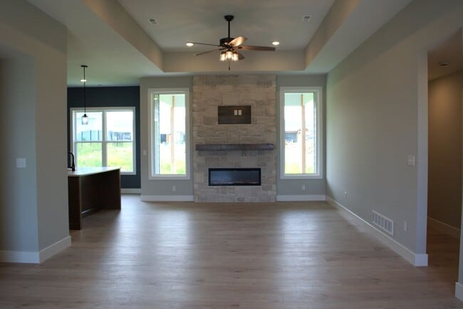 Building Photo - Beautiful 3 Bed 2 Bath Ranch In The Brooks!