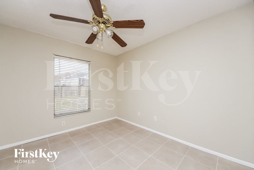 Building Photo - 10272 Willowemac Ct