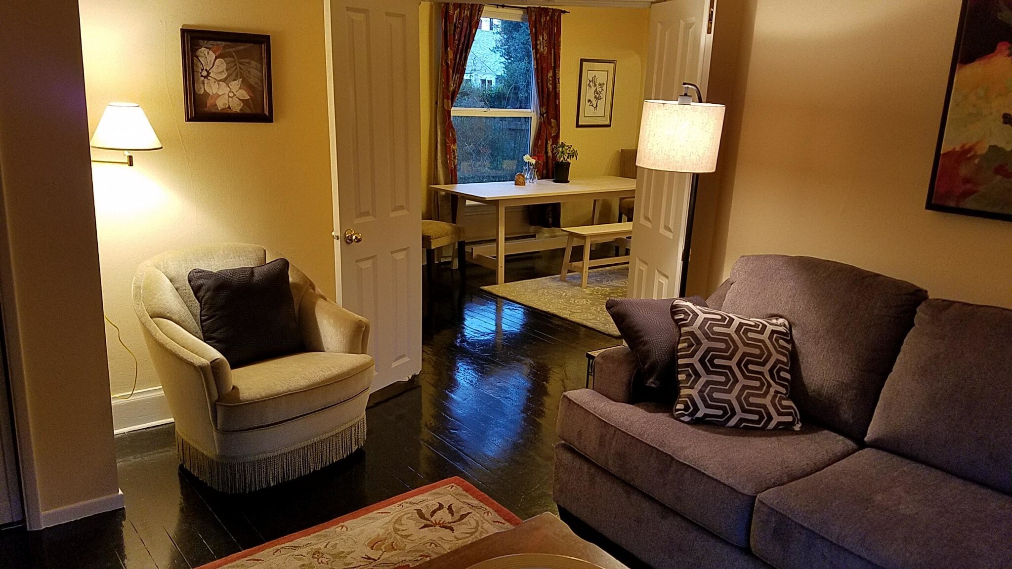 livingroom looking into front room with hideabed - 993 W 4th Ave