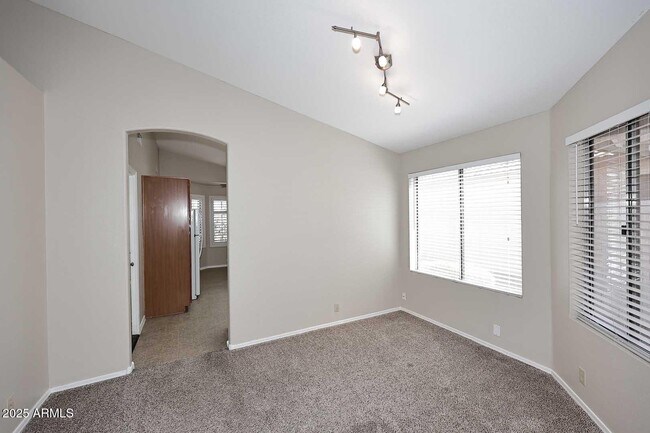 Building Photo - 4331 E Siesta Ln