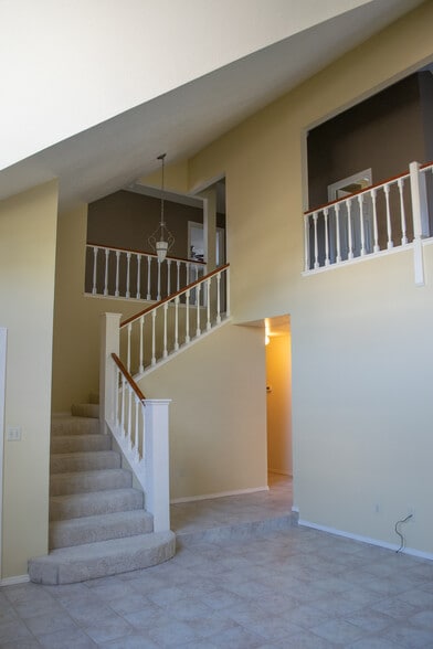 Building Photo - 35 Fisher Ct