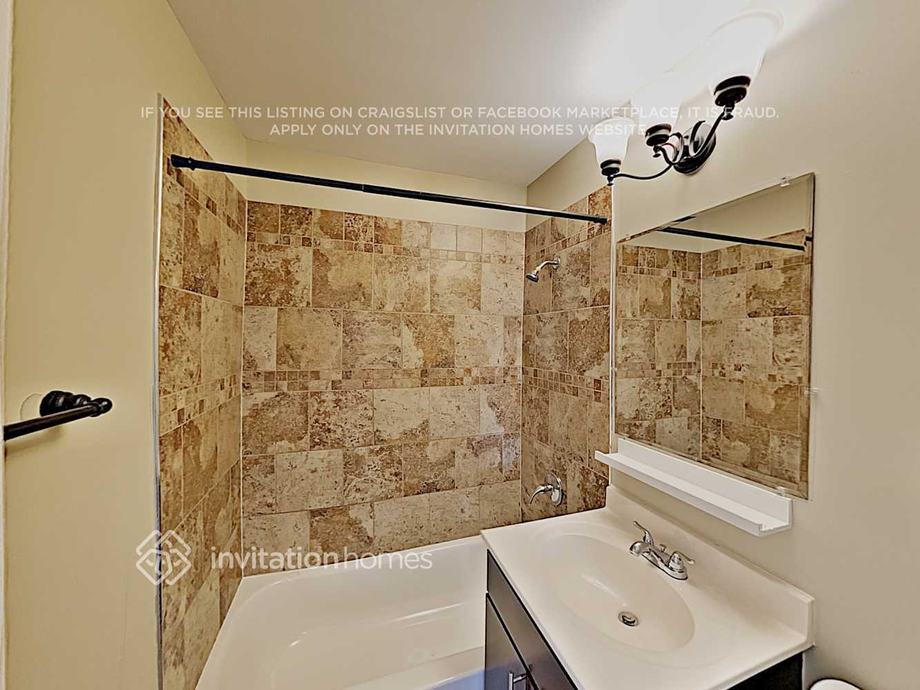 Building Photo - 336 W Brookfield St