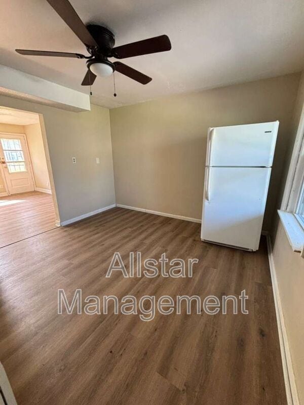 Building Photo - 938 S Central Dr