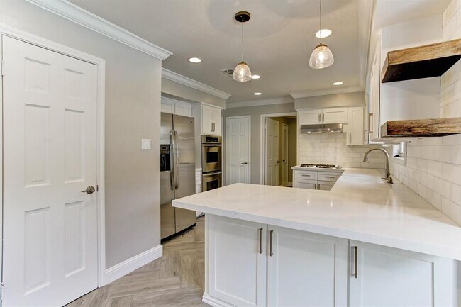 Building Photo - 10806 Wickersham Ln