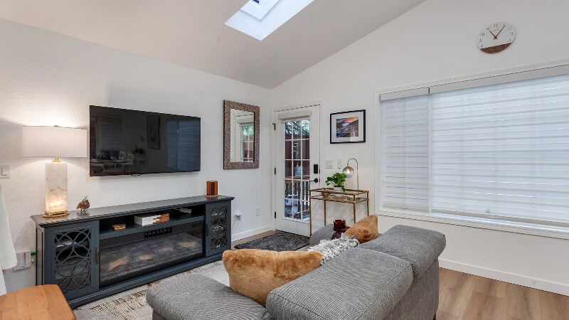 Building Photo - 15270 SW Springdale Ct