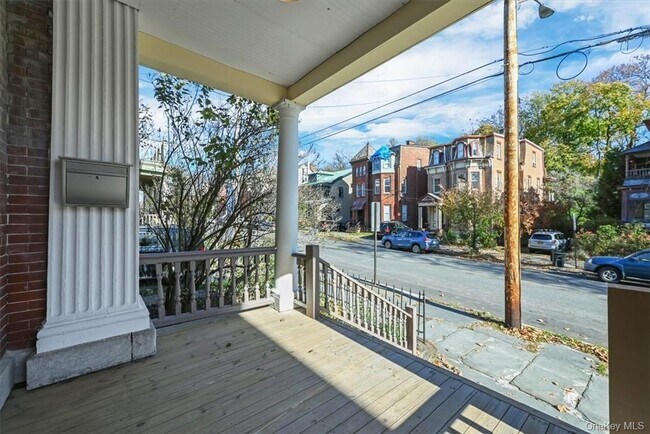 Building Photo - 271 Liberty St