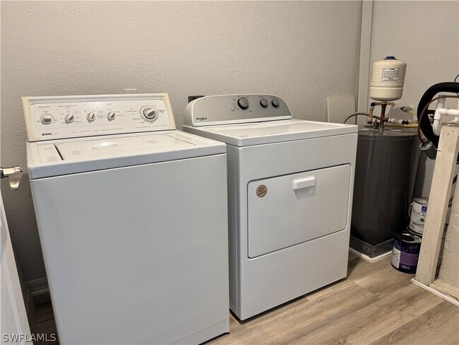 Building Photo - 3235 Cypress Glen Way