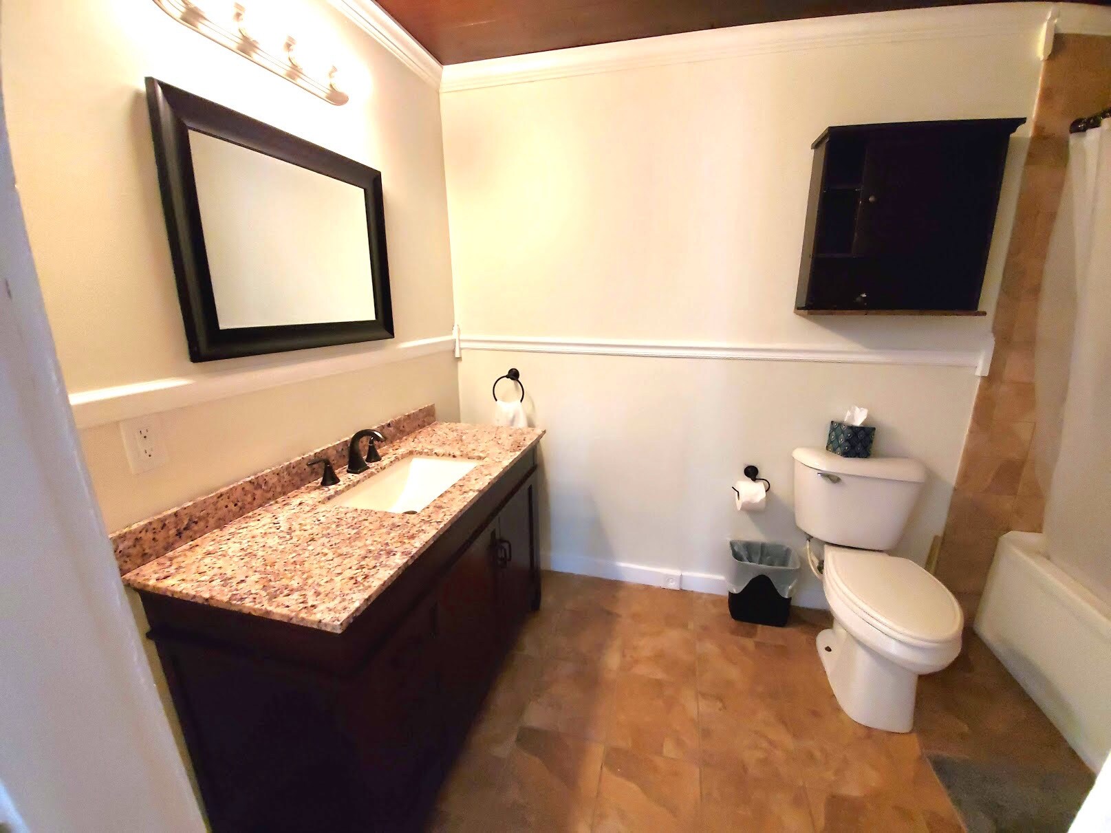 Building Photo - 526 Monroe St