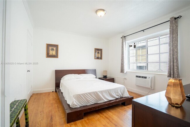 Building Photo - 7445 Harding Ave