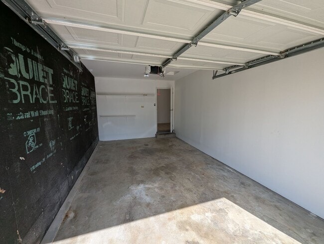 Building Photo - Stylish Santa Maria Stunner - **1/2 off First Month's Rent!!**