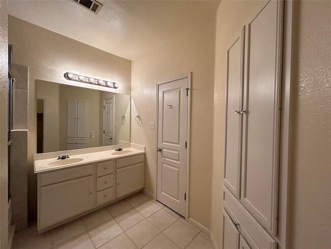 Building Photo - 4620 W William Cannon Dr