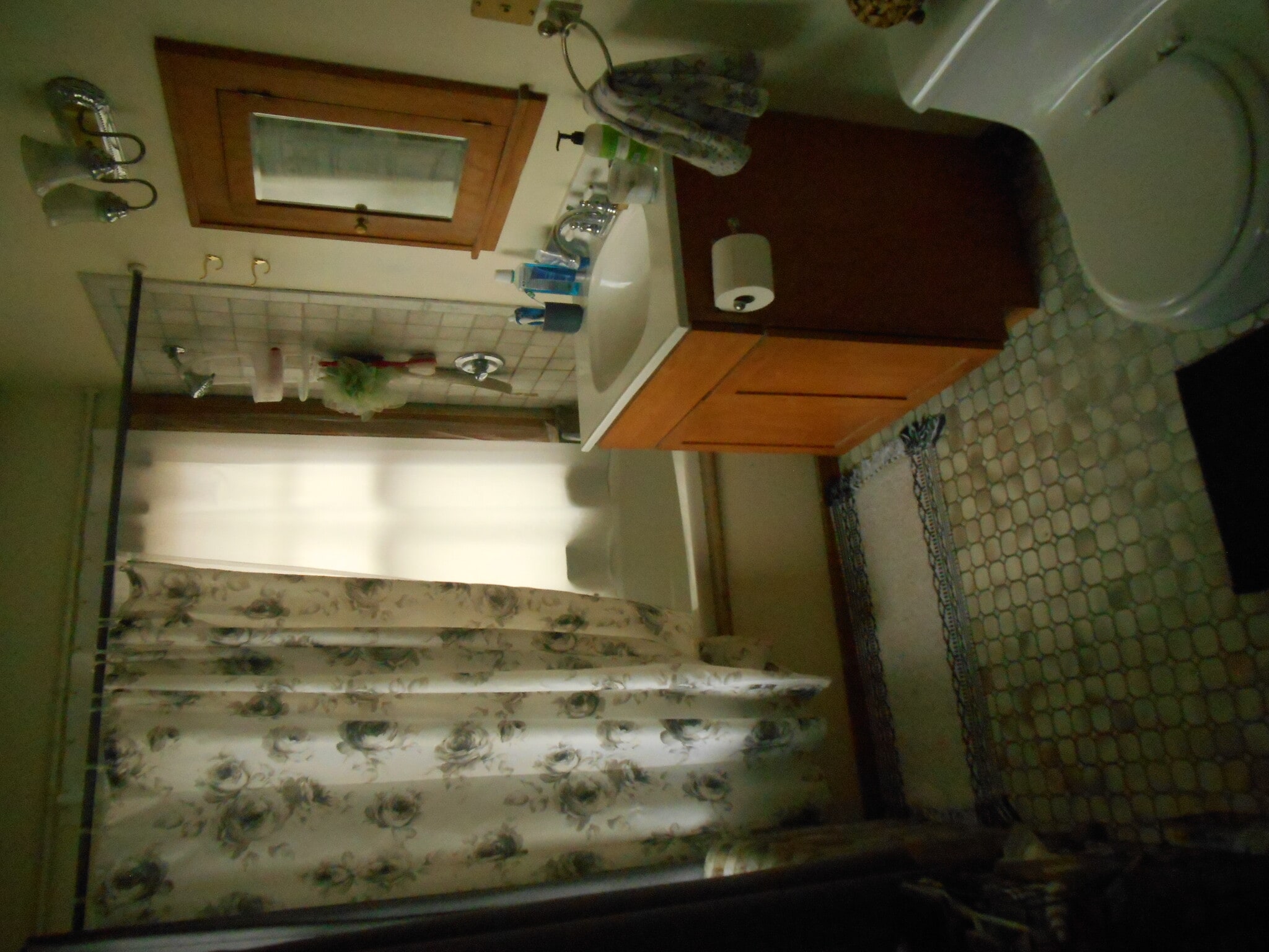 JACUZZI BATHTUB - 1305 W 34th St