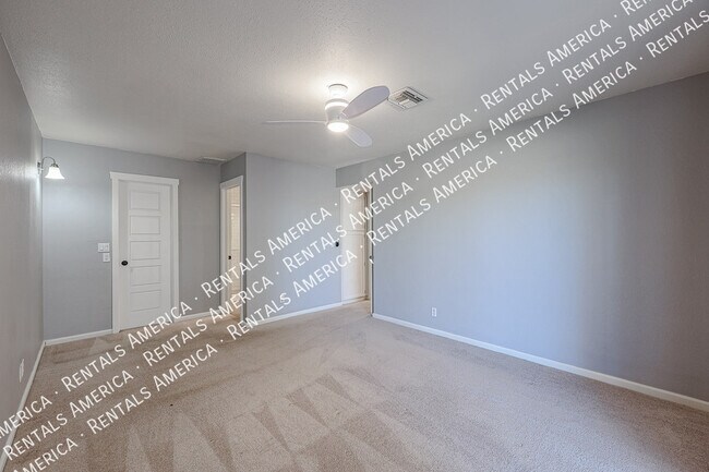 Building Photo - 1360 W Esplanade St