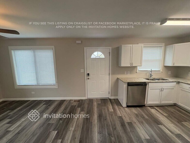 Building Photo - 3216 Holland Ln