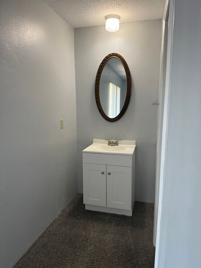 Building Photo - LEASE NOW AND ENJOY 50% OFF 2ND MONTH! Loc...
