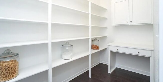 Building Photo - LOOK AT THIS GEM!  Schedule A Tour Today!!  Don't miss out on the Spring Special that was just ad...