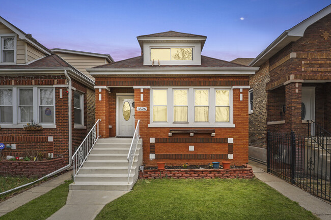 Primary Photo - 3526 W 60th St