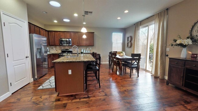 Building Photo - Beautiful Whitney Ranch 2 Story, 5/3.5 Hom...