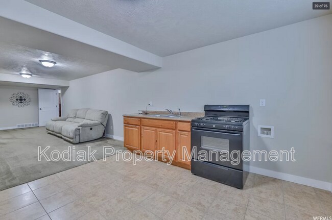 Building Photo - 1463 Kentucky Derby Way