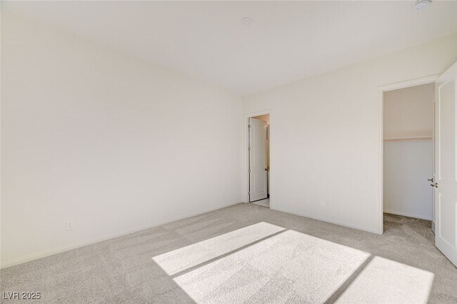 Building Photo - 555 Jerry Bird Ct