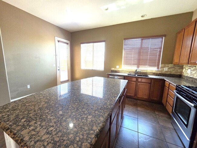 Building Photo - 3 Bedroom Single Story in Providence Gated Community