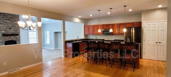 Building Photo - 2057 Rowley Rd