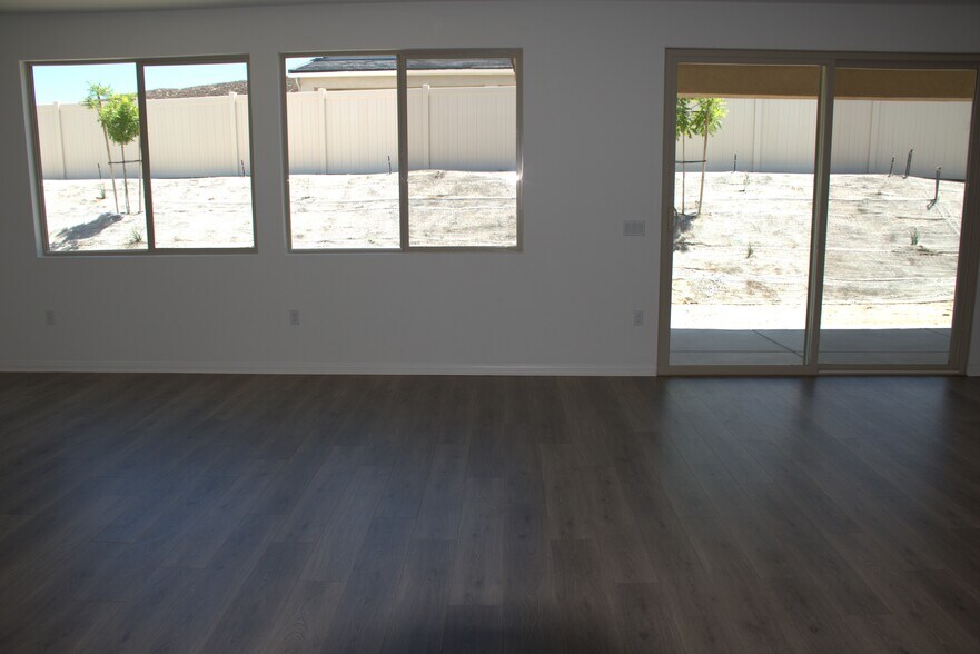 Building Photo - 25129 Sand Wedge Dr