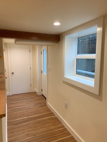 Building Photo - 6028 NE 24th Ave