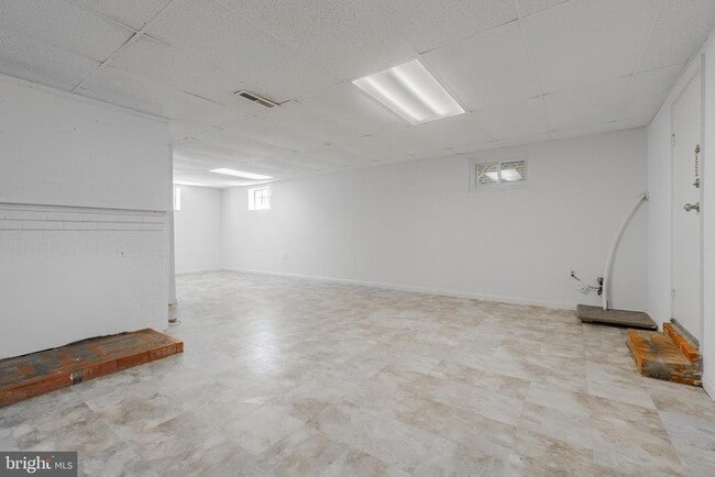 Building Photo - 1226 N Taylor St