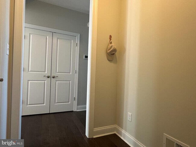 Building Photo - 30475 Madeira Ln