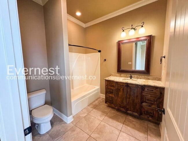 Building Photo - Welcome to this elegant 4-bedroom, 5-bathroom home in desirable Hurricane Lake Estates with Pool ...