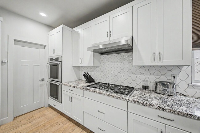 Building Photo - 3414 N 44th Pl