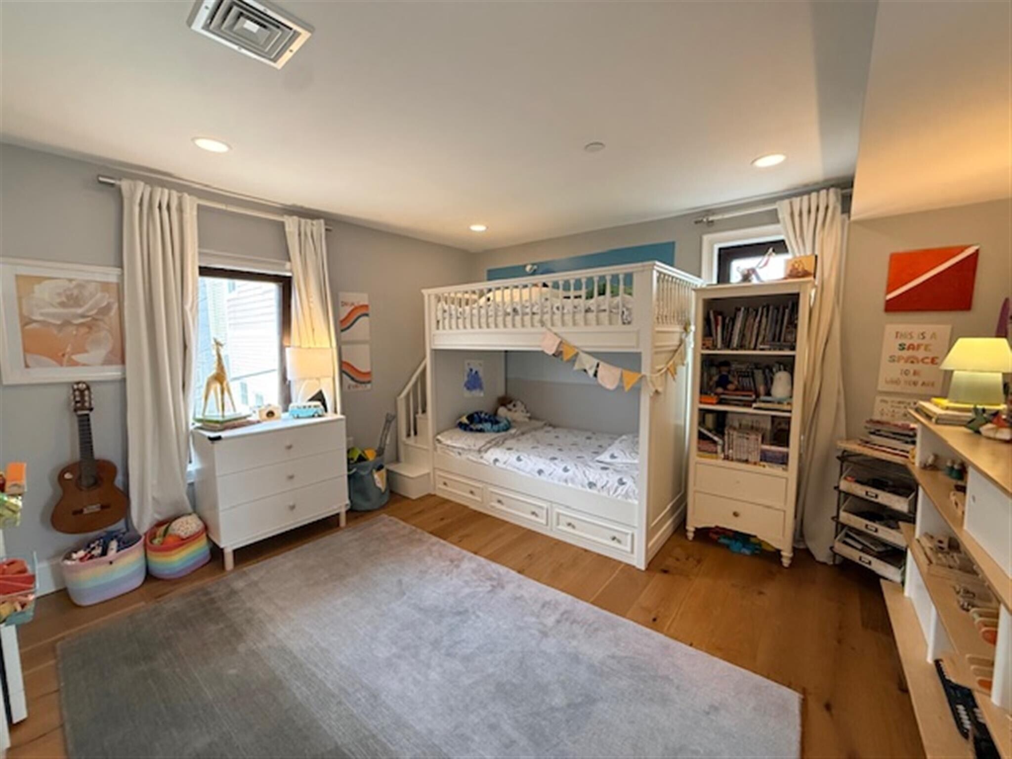 Building Photo - 3 Village St