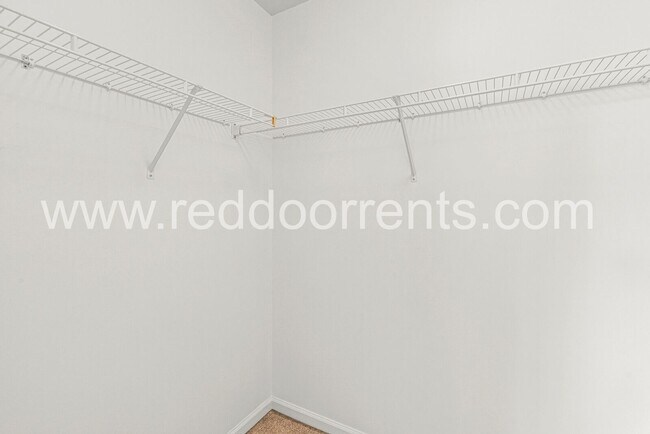 Building Photo - Spacious 3-Bedroom Home in Fishers with Modern Comforts