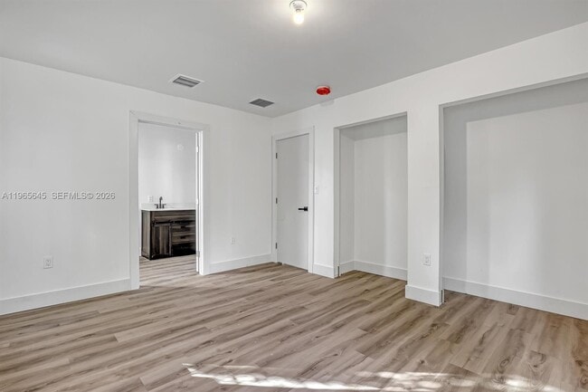 Building Photo - 802 S M St