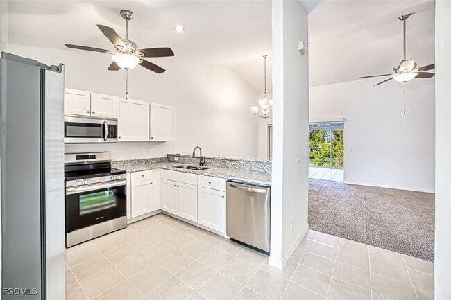 Building Photo - 16840 Sanibel Sunset Ct