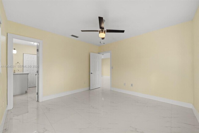 Building Photo - 6851 SW 48th Terrace