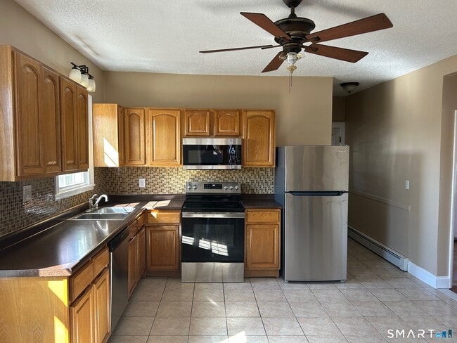 Building Photo - 82-84-84 Glendale Ave