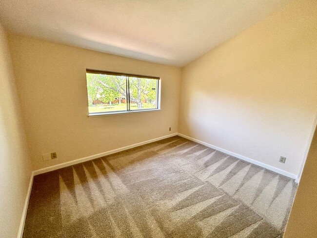Building Photo - Cupertino- Beautifully updated townhome wi...