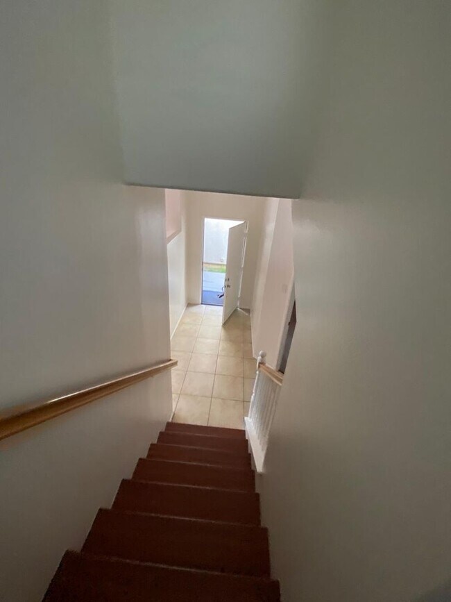 Building Photo - Luxurious 5-Bedroom, 3-Bath Oasis in Prime North Hills!