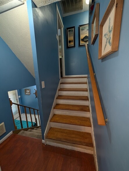Building Photo - 4310 Edgedale Dr