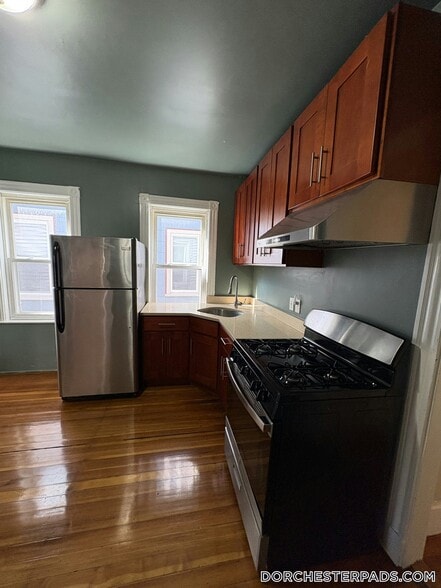 Primary Photo - 6 Taft St