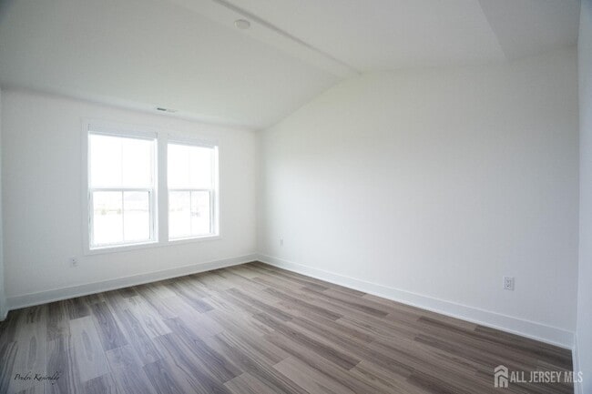 Building Photo - 85 Mustang Dr