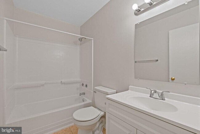 Building Photo - 7604 Somerset Ln