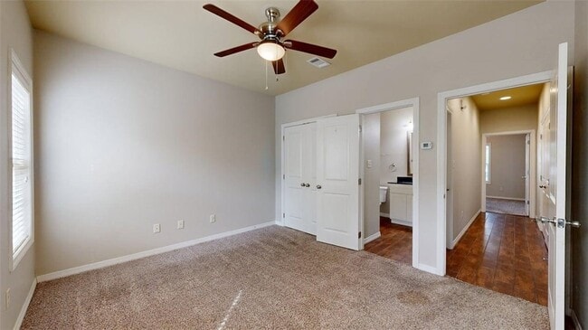 Building Photo - 108 Richards St