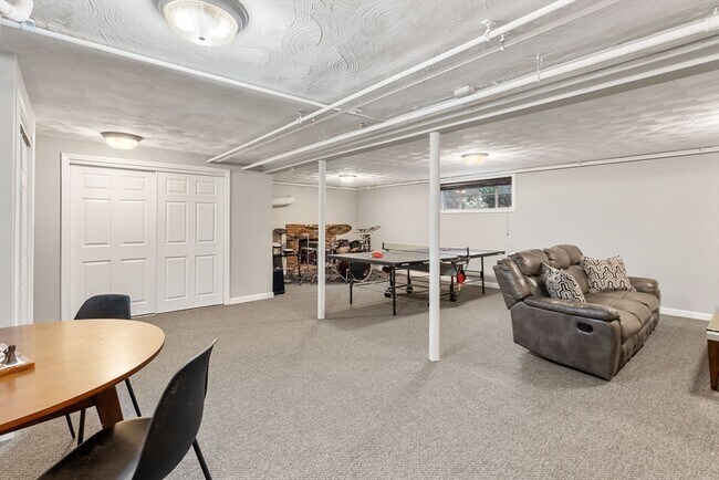 Building Photo - 21 Gail Rd